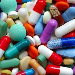 Saúde adquire R$ 400 mil em  remédios para UBS