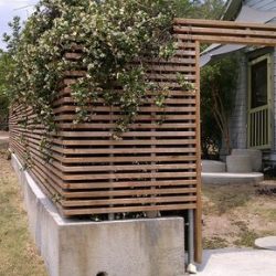 Transforme  seu quintal com ripas de madeira
