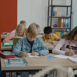 Material escolar pode ficar 30% mais caro em 2022