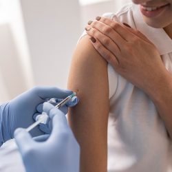 Vacina contra HPV diminuiu as taxas de câncer de colo de útero em 89%