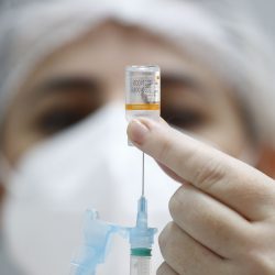 Liberada quarta dose da vacina contra Covid-19 para maiores de 40 anos
