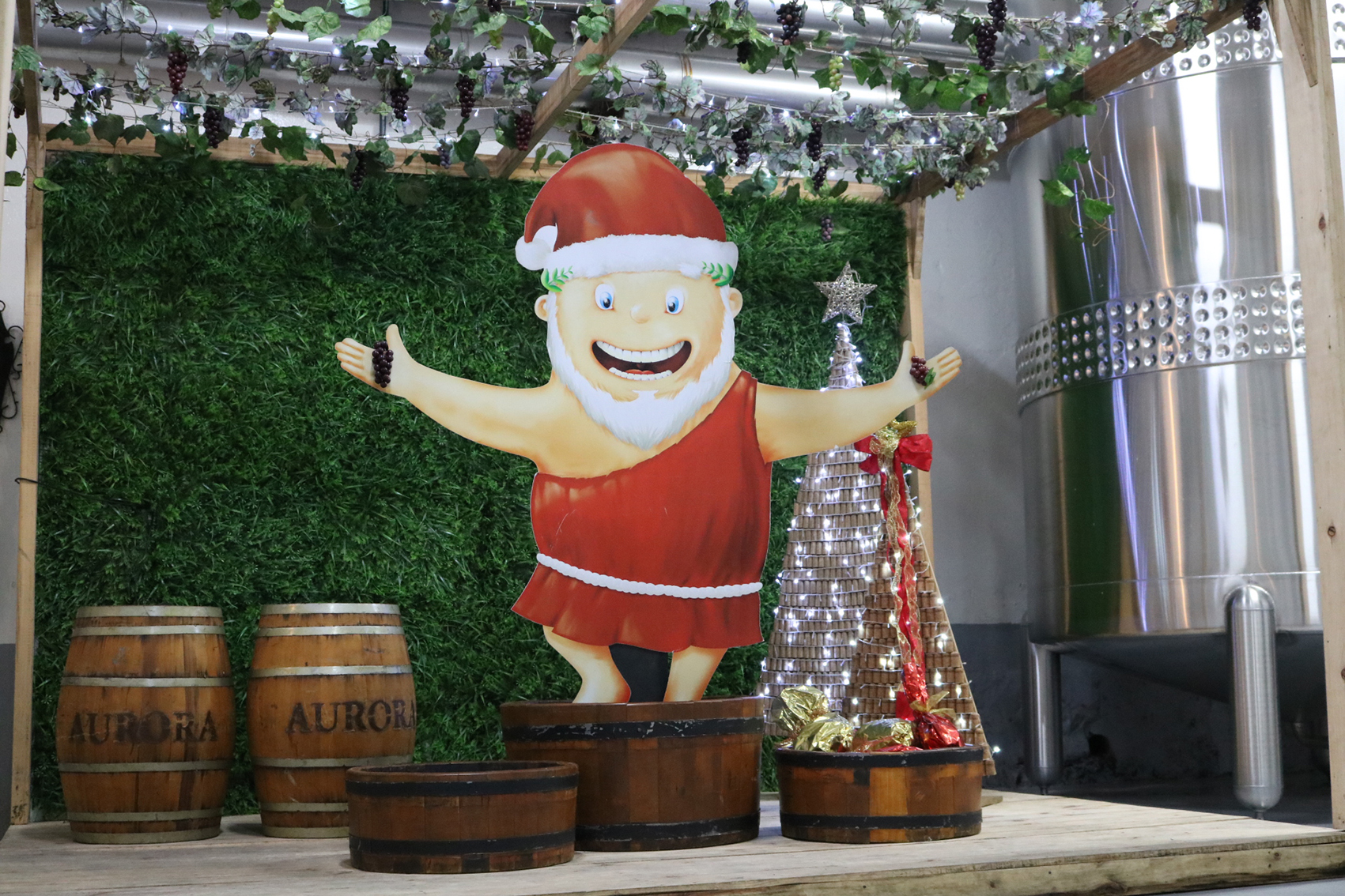 Vale dos Vinhedos terá a chegada do Papai Noel. Unidade da Vinícola Aurora será palco do evento, no dia 19 de novembro.        Crédito: Zéto Telöken