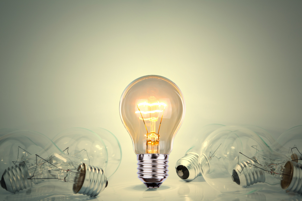 light-bulb-lit-between-many-lights