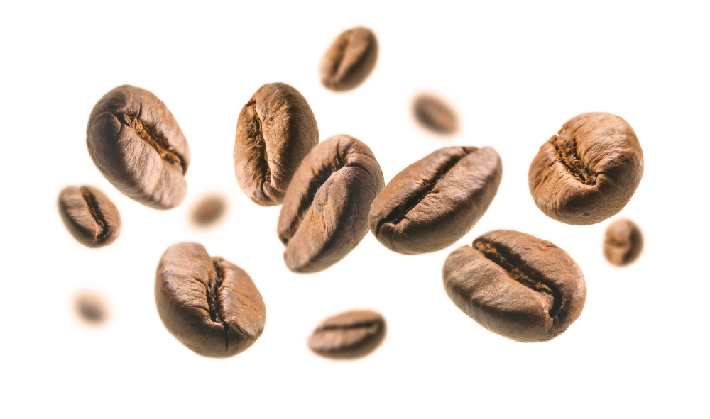 coffee-beans-levitate-on-a-white-background