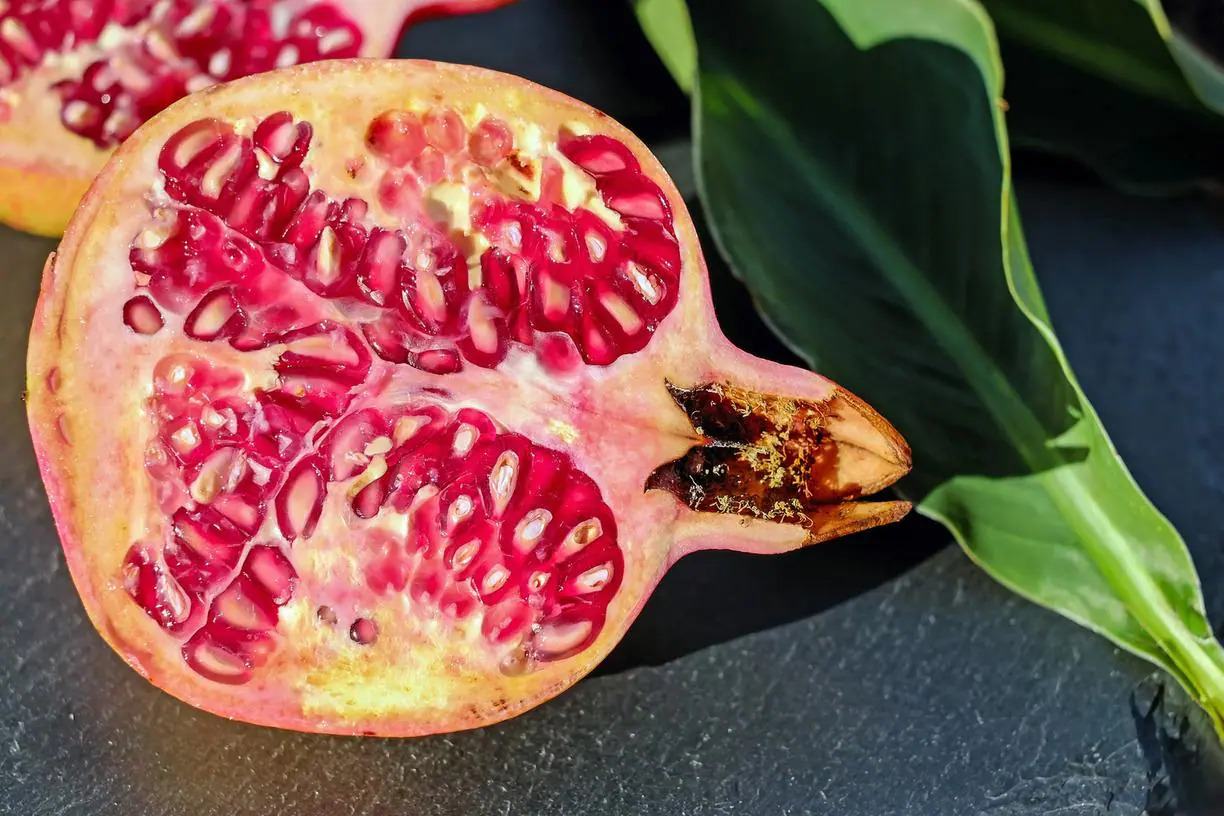 pomegranate-gdc30de47f-1920-jpg