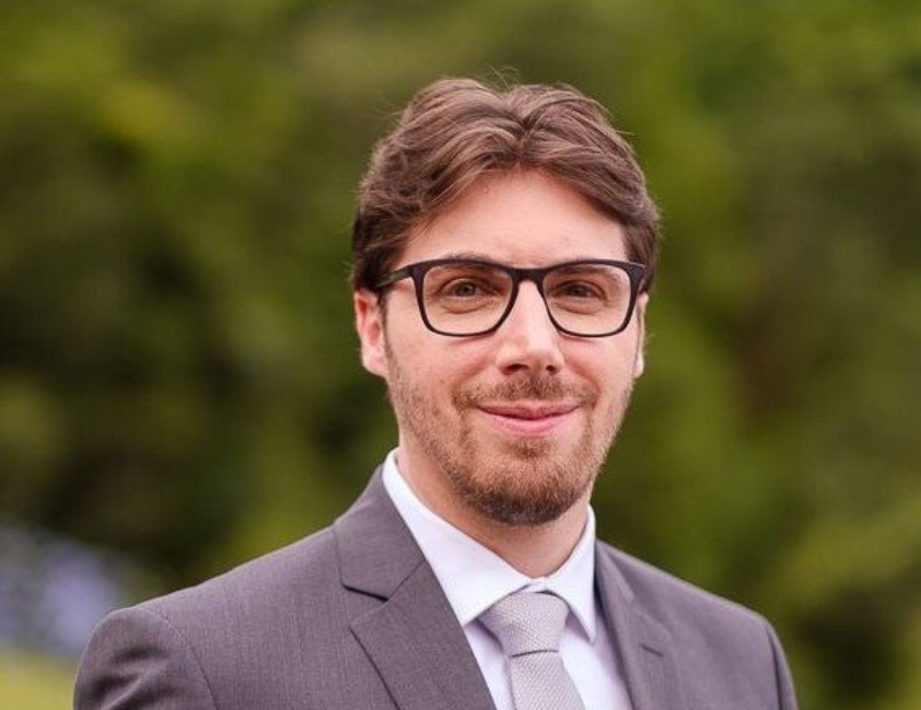 Imagem Zéto Telöken/Divulgação O professor do Programa de Pós-Graduação em Administração da UCS,Mateus Panizzon assina trabalho no Emerald Literati Awardssobre, sobre a utilização da inteligência artificial na gestão de empresas e organizações