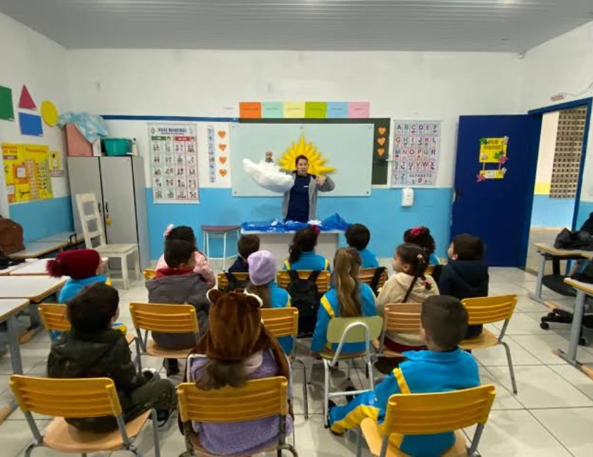 Governo sanciona piso salarial de R$ 5,1 mil para professores