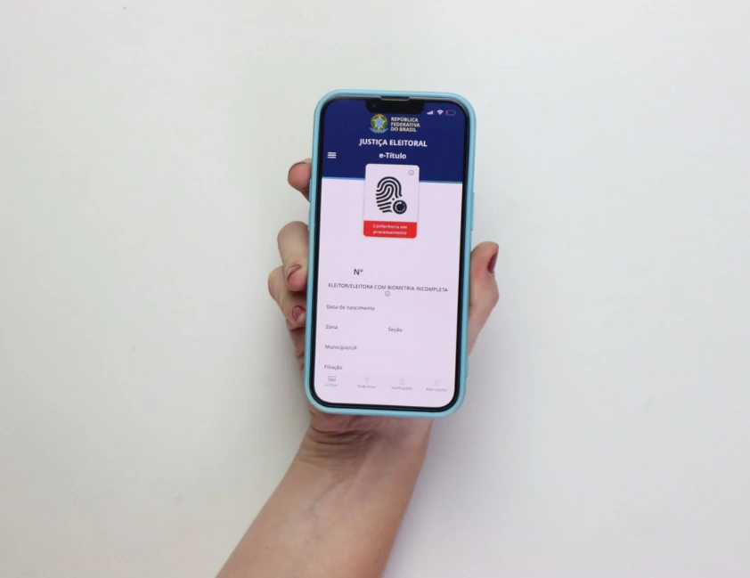 e-Título vira “central eleitoral” e reúne serviços no celular