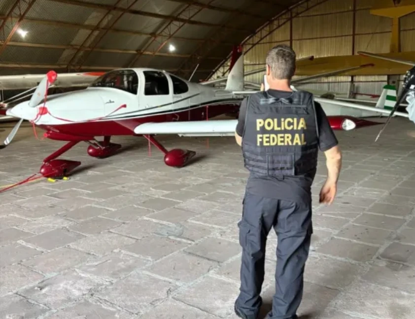 Ação contra tráfico internacional de drogas cumpriu 12 mandados de prisão preventiva, 6 de prisão temporária e 13 de busca e apreensão no Rio Grande do Sul e no Paraná