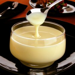 Aprenda a fazer leite condensado caseiro