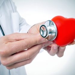 Risco de infarto cresce após gripe ou pneumonia, aponta estudo