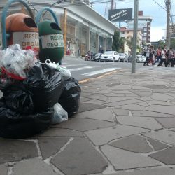 Coleta de lixo é suspensa na cidade por tempo indeterminado