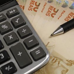 Salário mínimo vai a R$979 em 2018