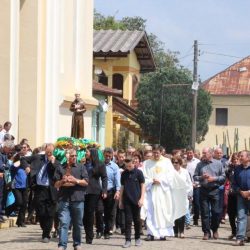 Festa em Honra ao padroeiro São Francisco de Assis reúne fieis