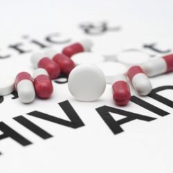 Pesquisadores avaliam fim do coquetel diário da Aids