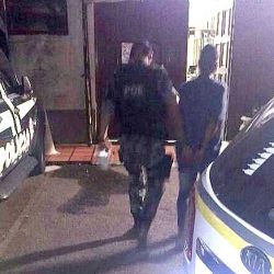 Homem preso por tráfico no bairro Eucaliptos