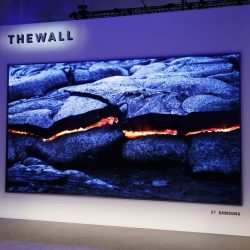 Samsung apresenta televisão com 146 polegadas