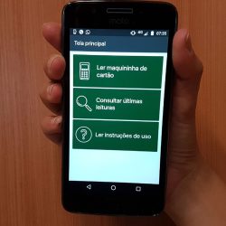 Aplicativo de celular ajuda deficiente visual a conferir valor pago com cartão