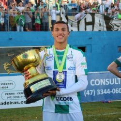 Jogador revelado no Esportivo é campeão em Santa Catarina