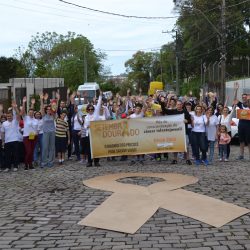 ‘Caminhada pela Vida’ reúne dezenas de pessoas em Bento Gonçalves