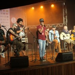 Estudantes da rede pública participam de evento com músicos de todo o país