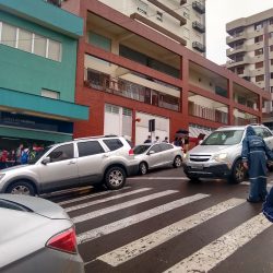 Desrespeito às leis de trânsito continuam na volta às aulas na região central da cidade