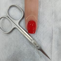 Cutilagem russa é novidade que você vai querer testar na manicure