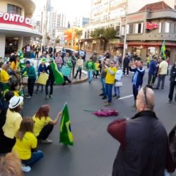 Poucos apoiadores de Bolsonaro vão às ruas para defender medidas do governo