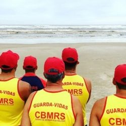 Corpo de Bombeiros seleciona guarda-vidas temporários para o verão