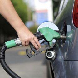 Em menos de dez dias, Petrobrás anuncia novo aumento da gasolina