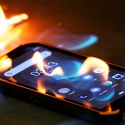 Acidentes fatais com celulares motivam alerta principalmente aos jovens usuários