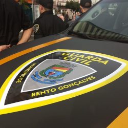 GCM recupera carro furtado no bairro Glória