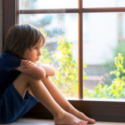 Saúde mental da criança em isolamento deve ser cuidada