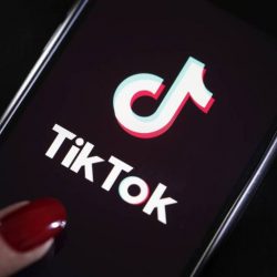 EUA proíbe TikTok e WeChat a partir de domingo