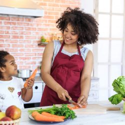 Como fazer a criança gostar de comida saudável?