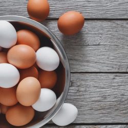Truque que permite fazer ovo com agilidade e sem bagunça