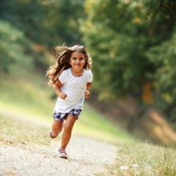 Prática esportiva em meninas de 6 a 10 anos reduz sintomas de TDAH