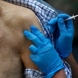 Ministério da Saúde retira presos da lista de prioridades para vacinação contra covid