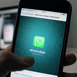 WhatsApp tenta explicar novas regras para evitar debandada e adia mudanças para maio