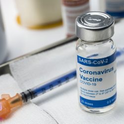 Início da vacinação contra Covid-19 no Brasil pode ter três datas diferentes