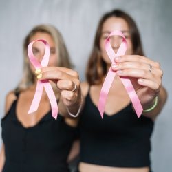 Câncer de mama lidera diagnóstico no mundo, alerta OMS