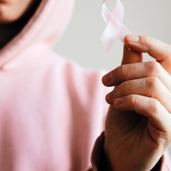 Pandemia faz cair número de exames de mamografia