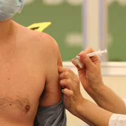 Vacinômetros acompanham imunização nos estados contra a Covid-19