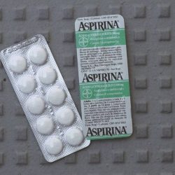 Pesquisa aponta que Aspirina pode reduzir risco de intubação e morte por Covid-19