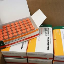 SMS relata doses a menos da vacina Coronavac