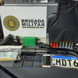 BM apreende armas, munições e drogas no Maria Goretti