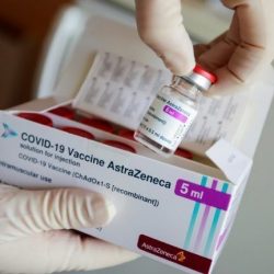 Terceira dose da vacina AstraZeneca produz forte resposta imunológica