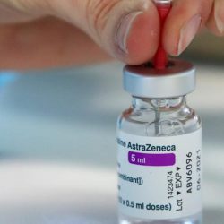 Nova vacina da AstraZeneca vai proteger contra variantes do coronavírus
