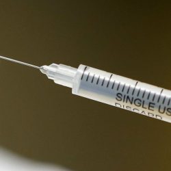 Qual a diferença entre as vacinas contra covid-19 usadas no Brasil?
