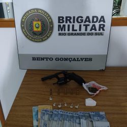 BM prende homem por tráfico e porte arma no Vila Nova